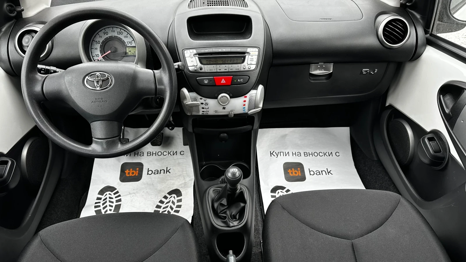 Toyota Aygo 1.0i евро 5 фейс лифт, снимка 10 - Автомобили и джипове - 55659665