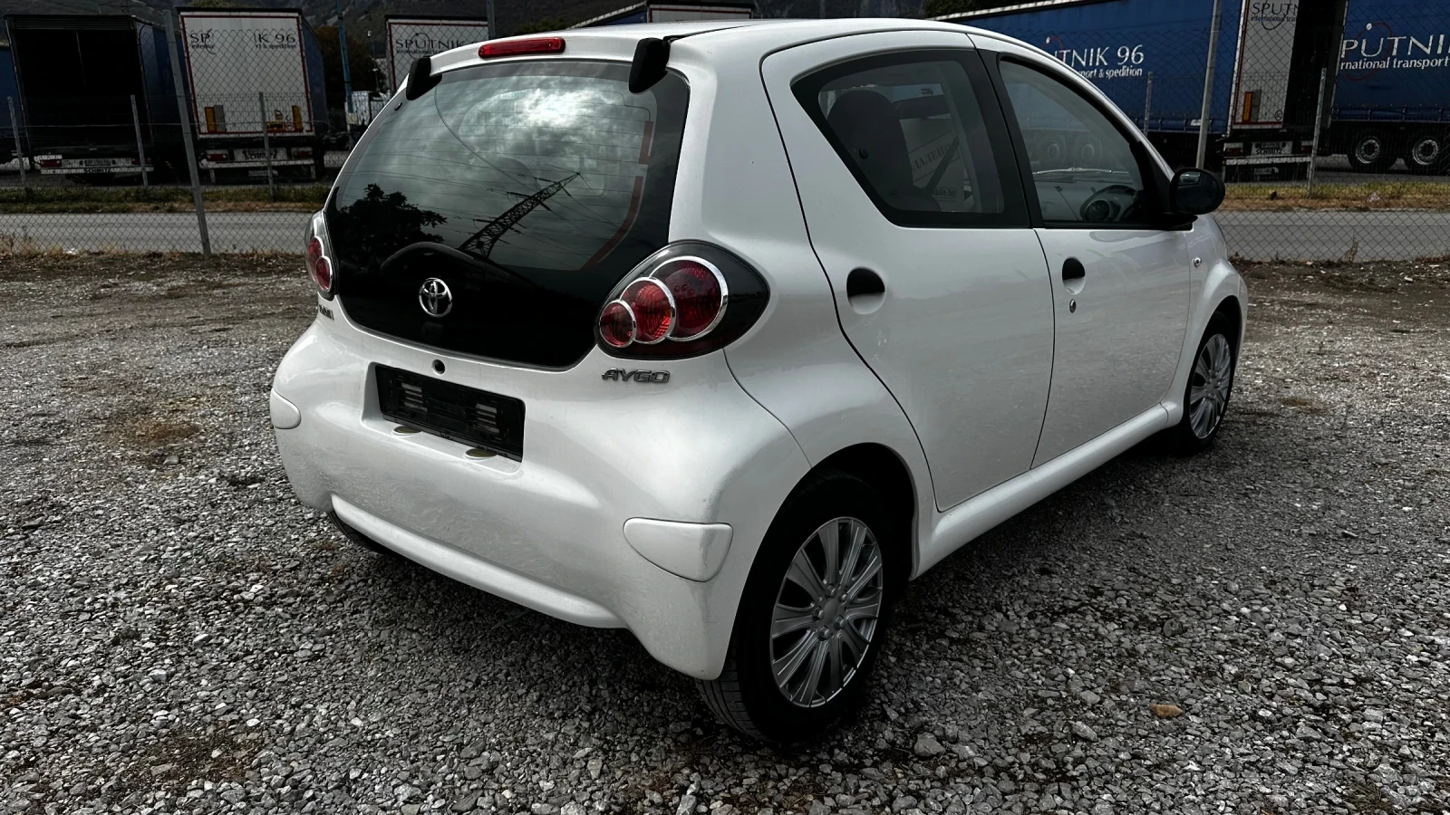 Toyota Aygo 1.0i ���� 5 ���� ���� | Mobile.bg � ����������� 4