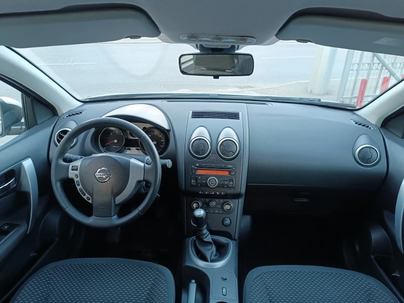 Nissan Qashqai 1.5 DCI, снимка 12 - Автомобили и джипове - 47177252