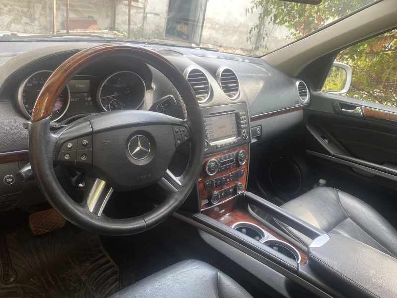 Mercedes-Benz GL 320, снимка 4 - Автомобили и джипове - 47083771