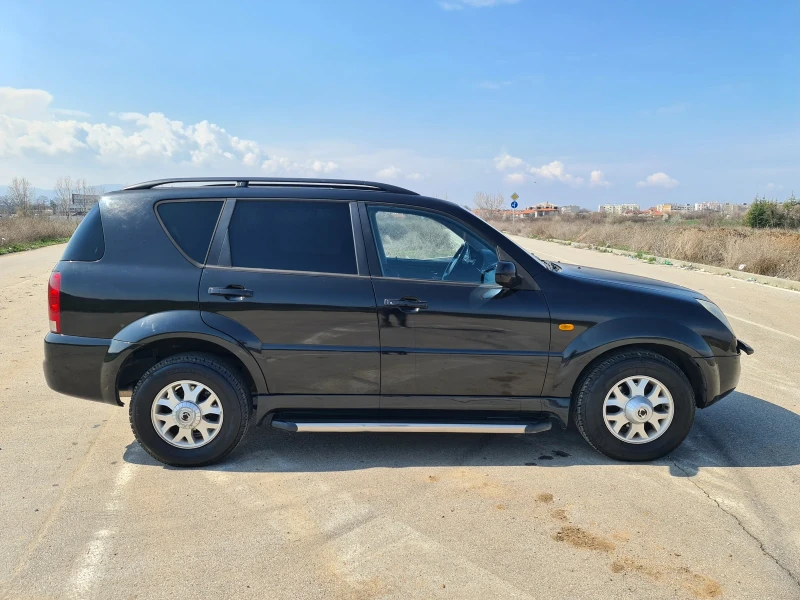 SsangYong Rexton, снимка 3 - Автомобили и джипове - 47330352