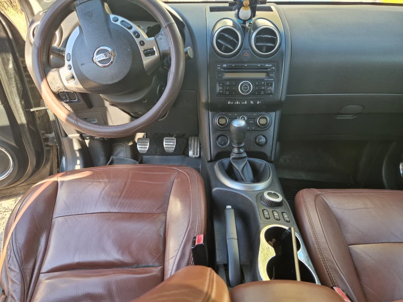 Nissan Qashqai Панорама/Кожа/4х4/АГУ, снимка 8 - Автомобили и джипове - 47702049