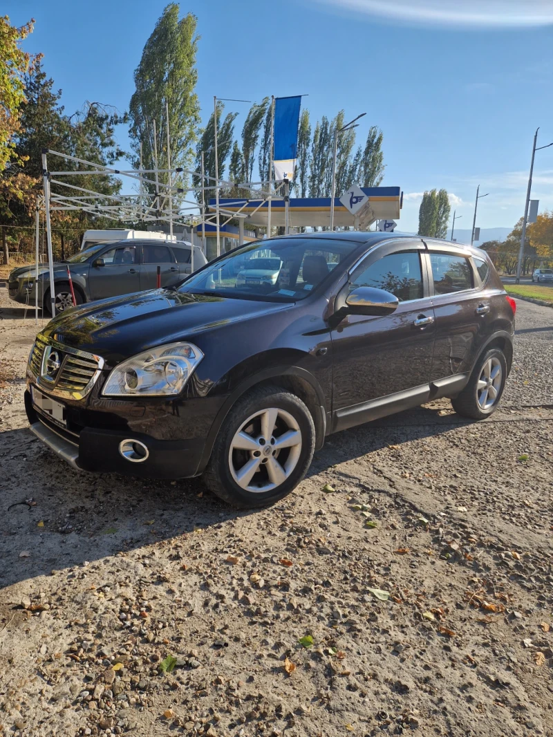 Nissan Qashqai Панорама/Кожа/4х4/АГУ, снимка 1 - Автомобили и джипове - 47702049