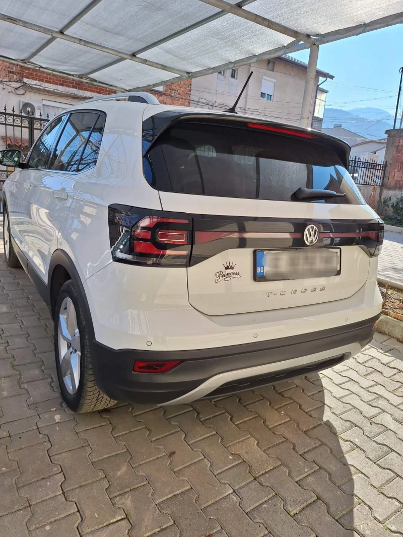 VW T-Cross, снимка 8 - Автомобили и джипове - 48976292