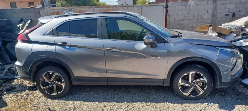 Mitsubishi Eclipse Cross, снимка 4 - Автомобили и джипове - 51729263