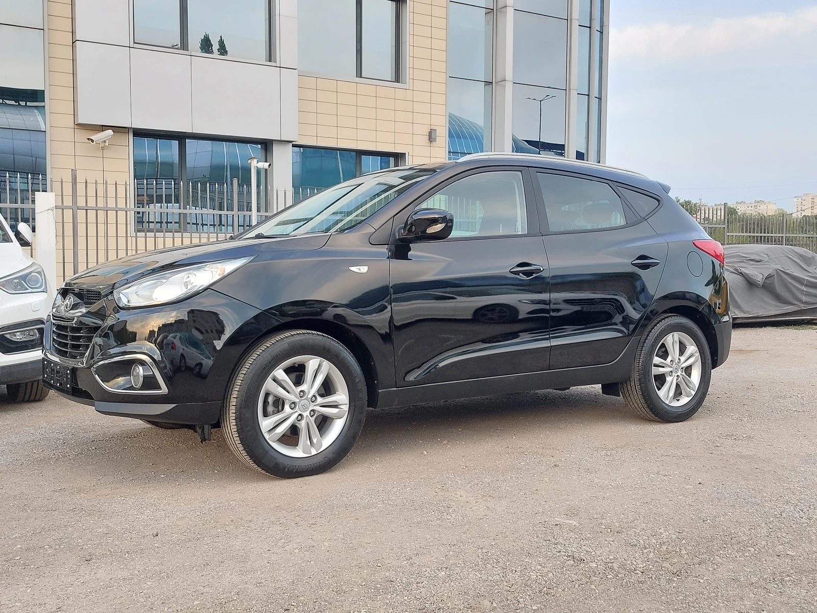 Hyundai IX35 1.7CRDi 116кс КОЖА ПАНОРАМА - изображение 3