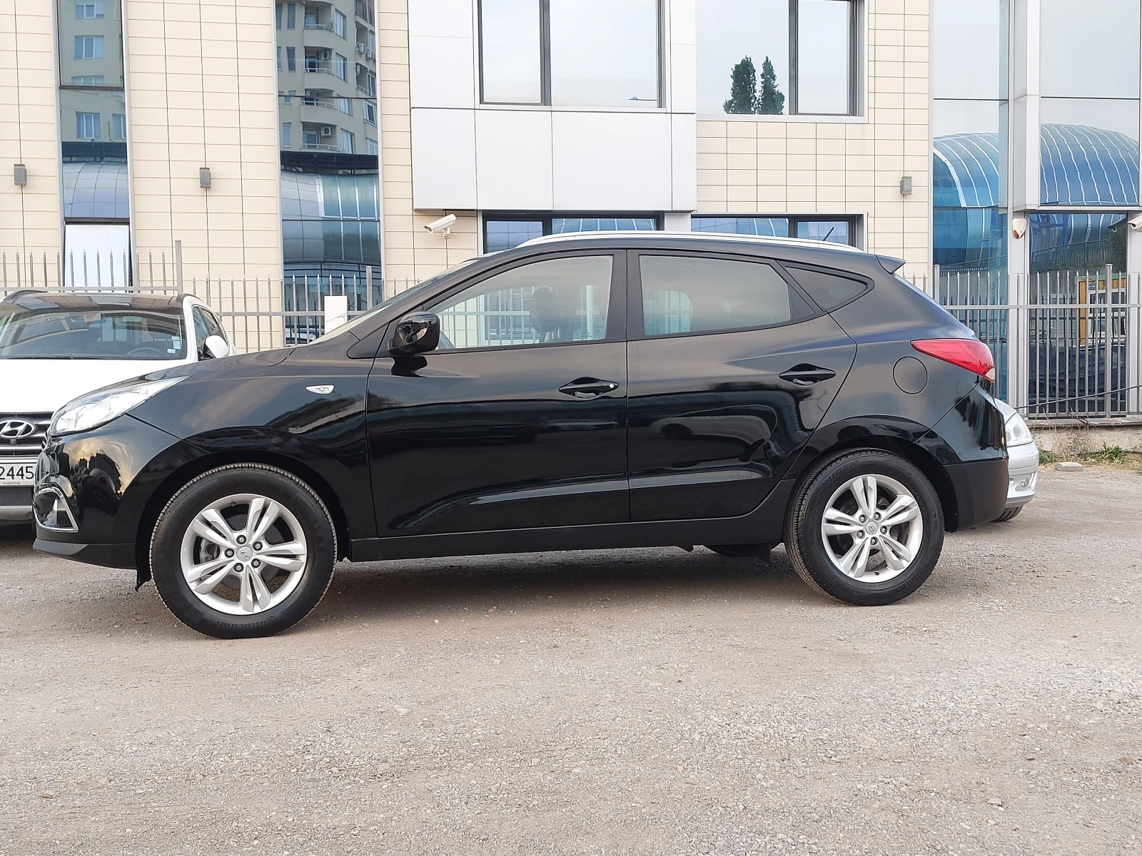 Hyundai IX35 1.7CRDi 116кс КОЖА ПАНОРАМА - изображение 4