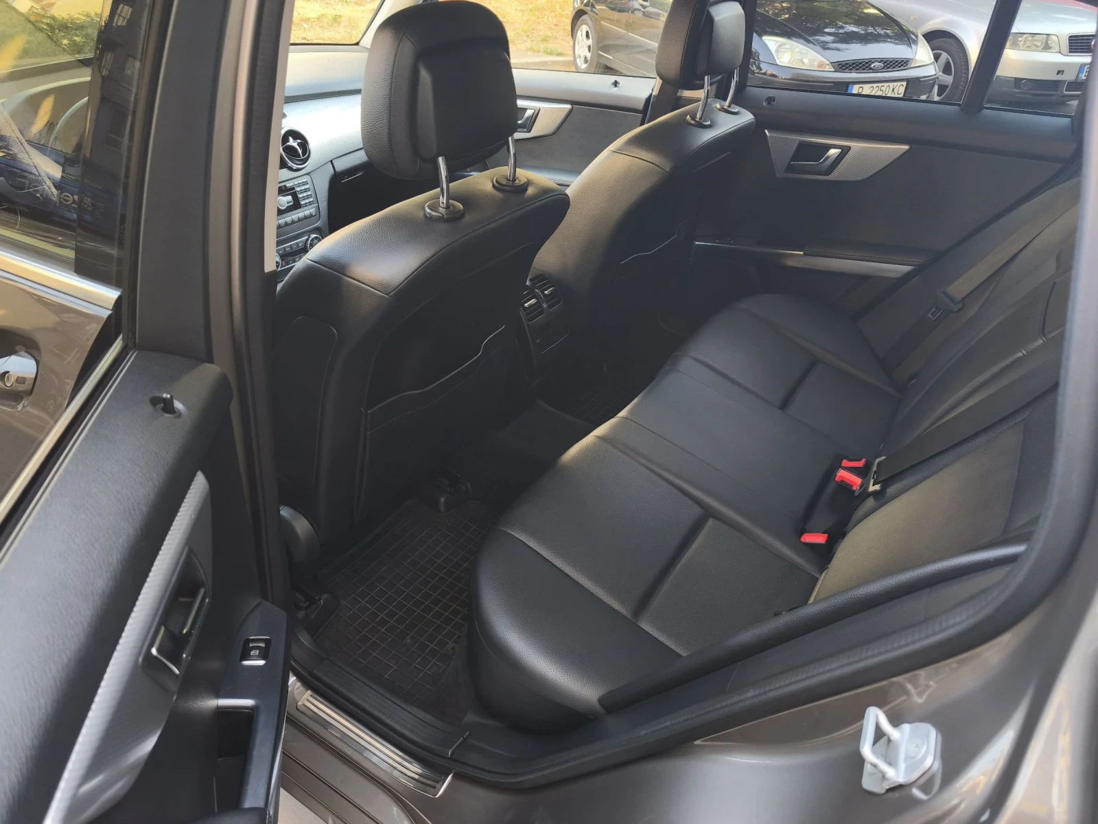 Mercedes-Benz GLK 250 - изображение 8