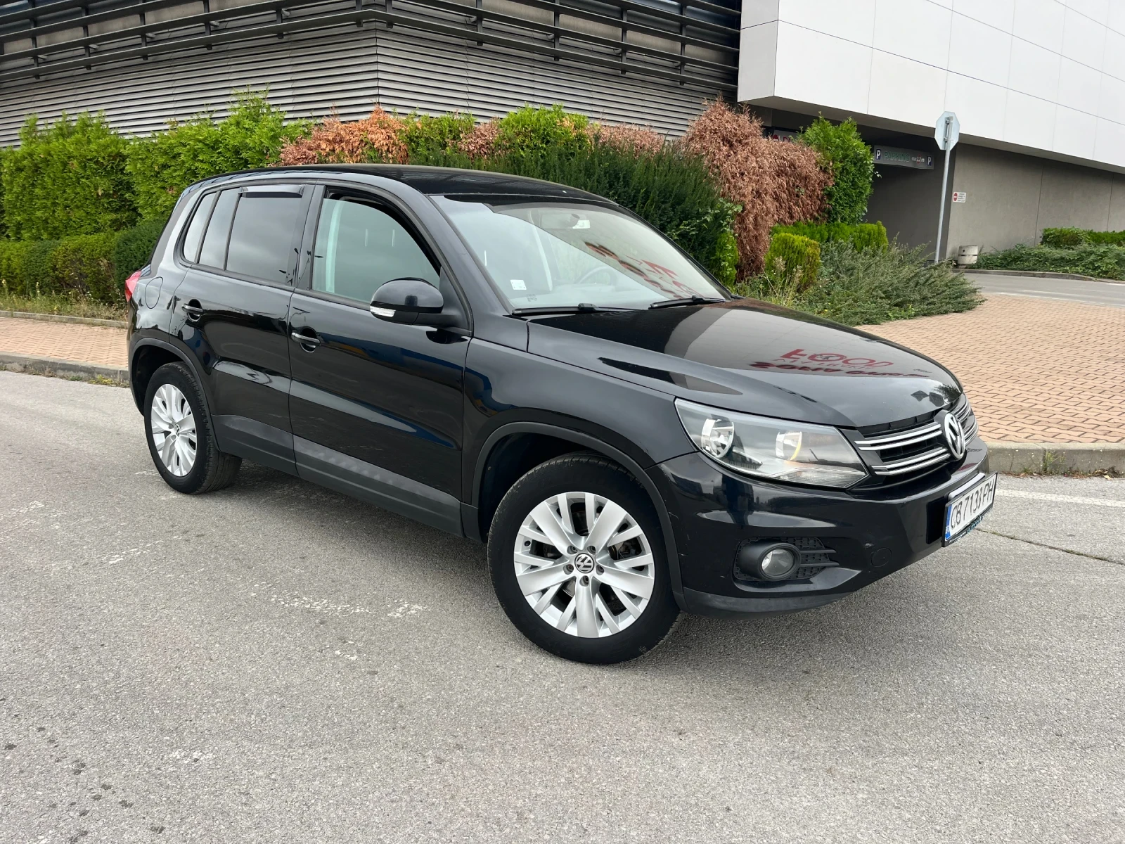 VW Tiguan 2.0 TSI 4x4  - изображение 3