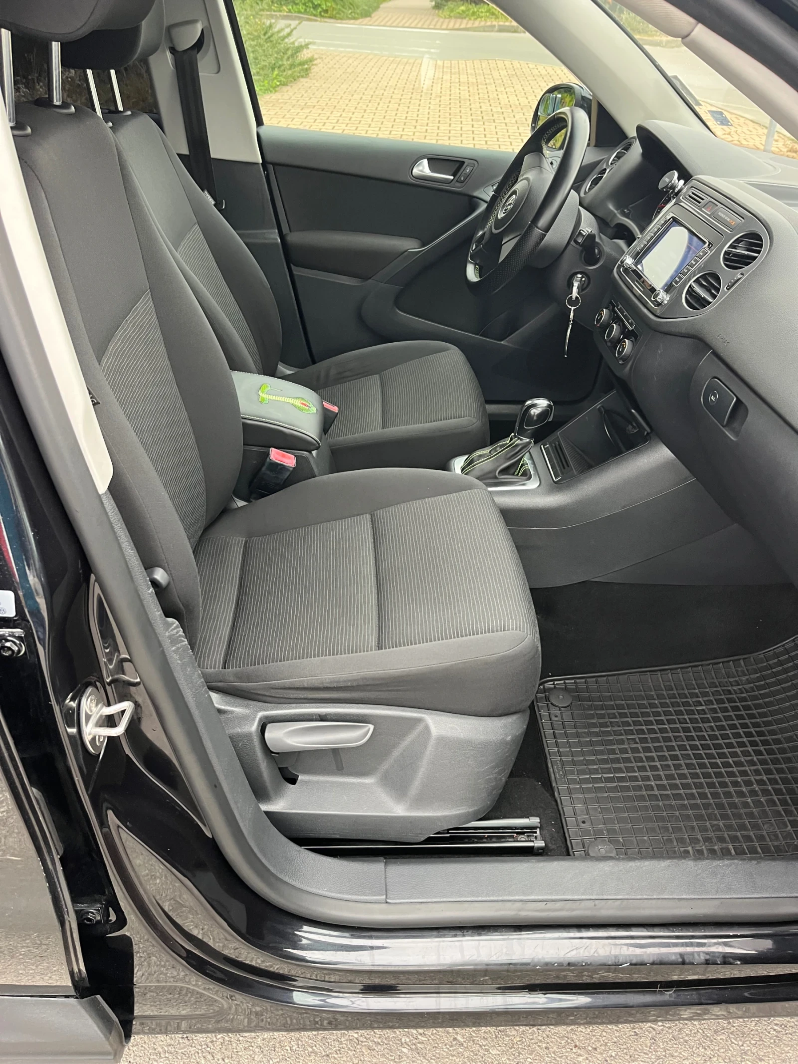 VW Tiguan 2.0 TSI 4x4  - изображение 7