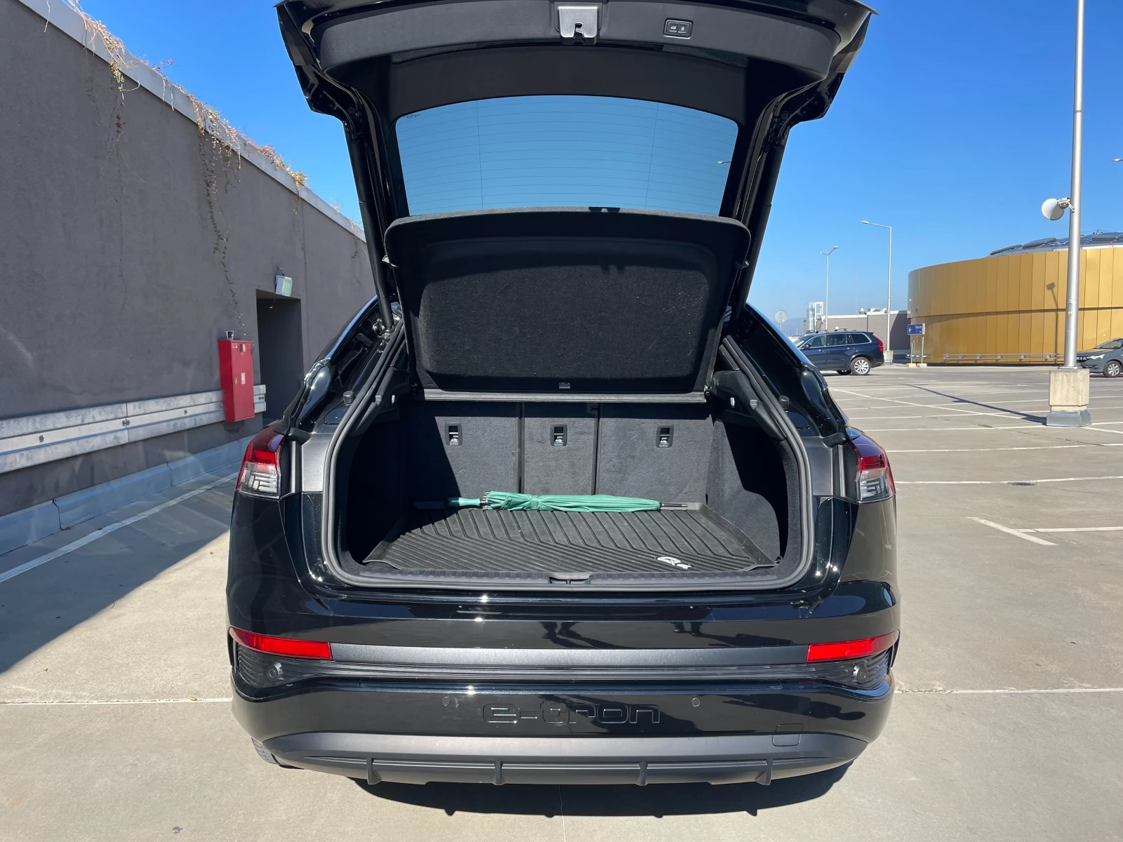 Audi Q4 E-tron 55 Sportback S design - изображение 9