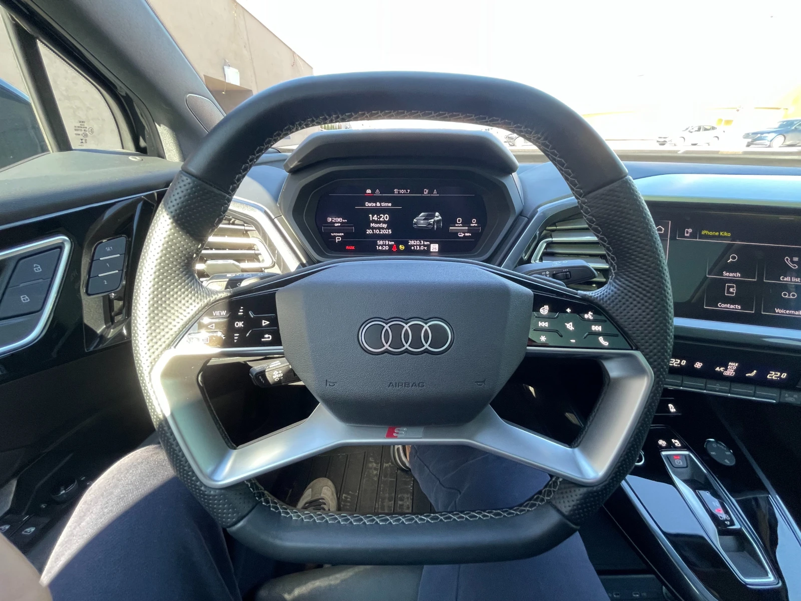 Audi Q4 E-tron 55 Sportback S design - изображение 10