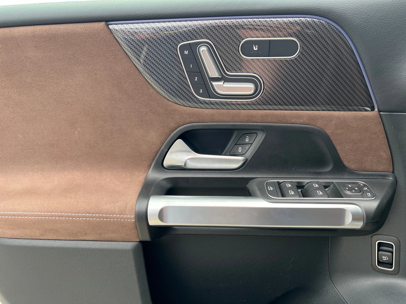 Mercedes-Benz GLB 220d 4MATIC 6+ 1 | Mobile.bg � ����������� 10