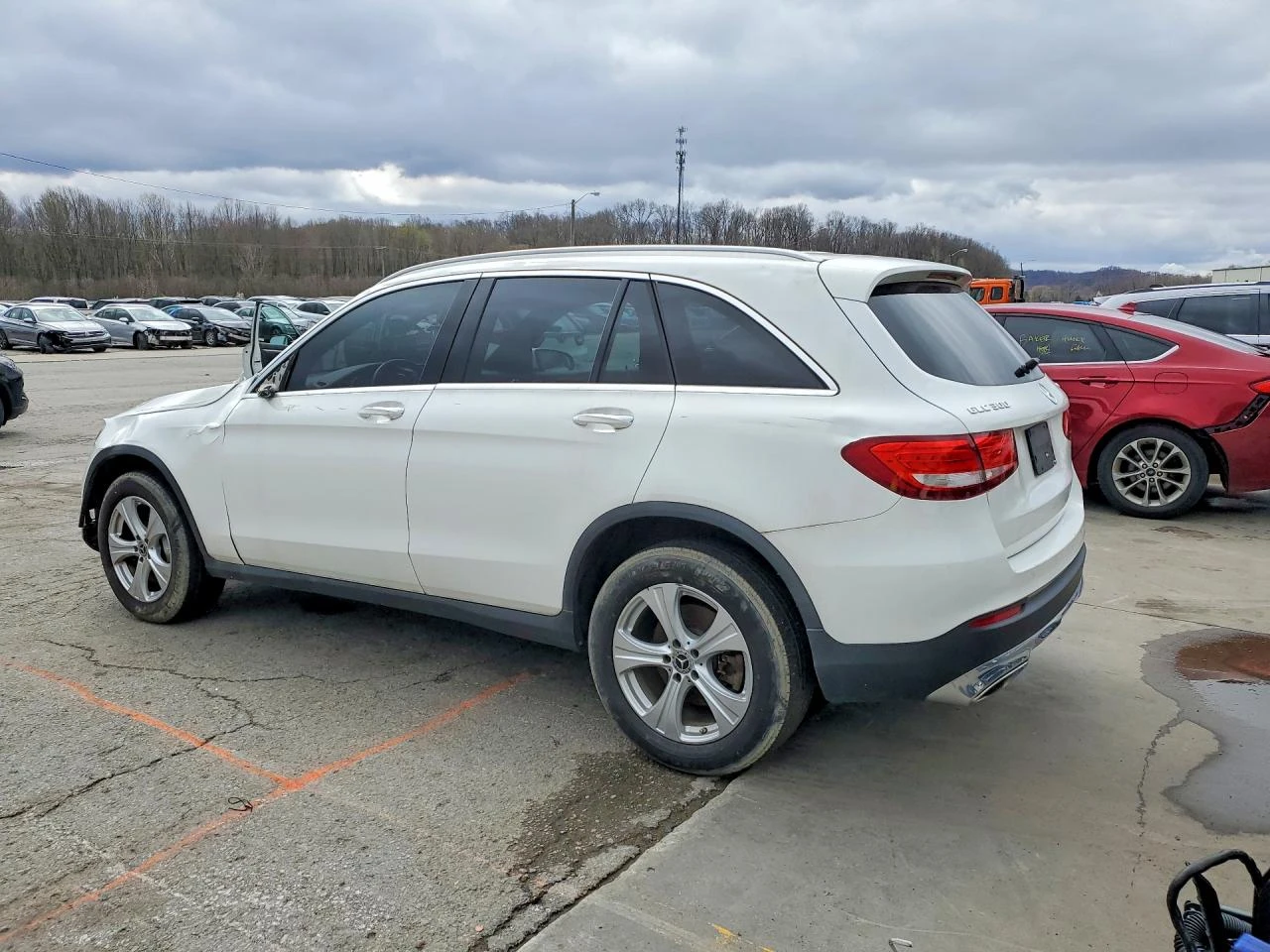 Mercedes-Benz GLC 300, снимка 3 - Автомобили и джипове - 53971760