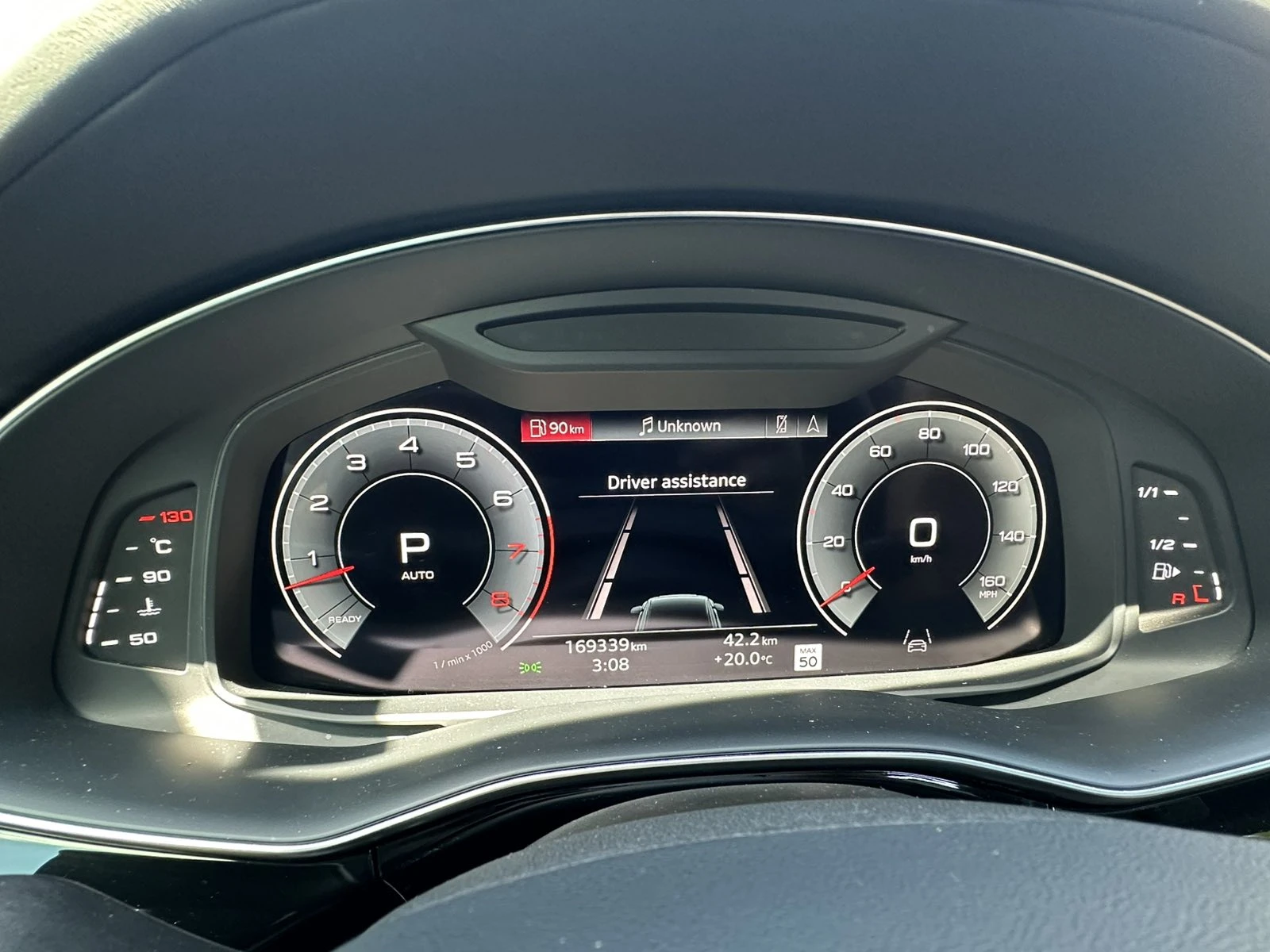 Audi Q8 Technik S-Line quattro, снимка 10 - Автомобили и джипове - 54343043