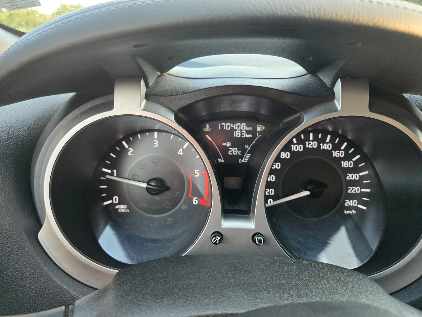 Nissan Juke 1.5, снимка 7 - Автомобили и джипове - 55436645