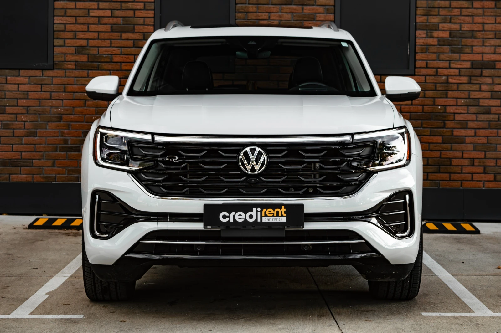 VW Atlas 2.0 TSI 4Motion, снимка 2 - Автомобили и джипове - 56584546