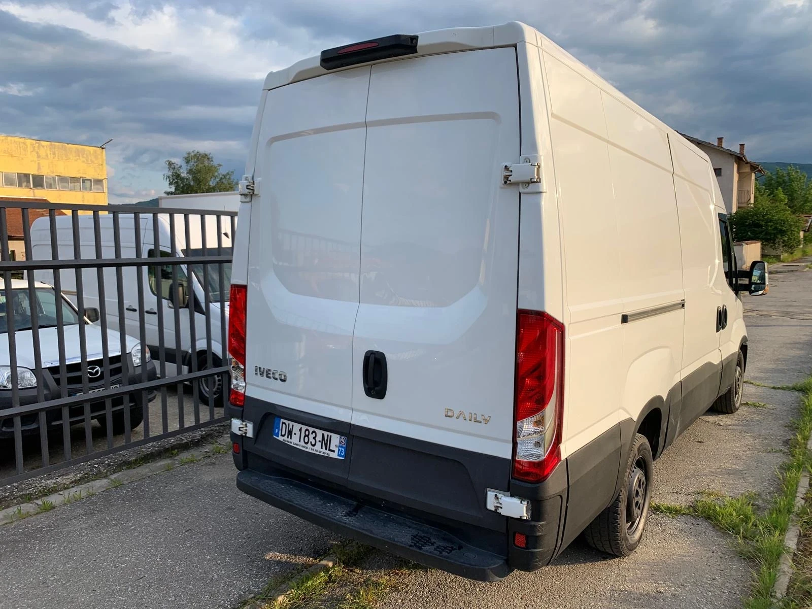 Iveco Daily 35-150 Климатик, снимка 5 - Бусове и автобуси - 55160245