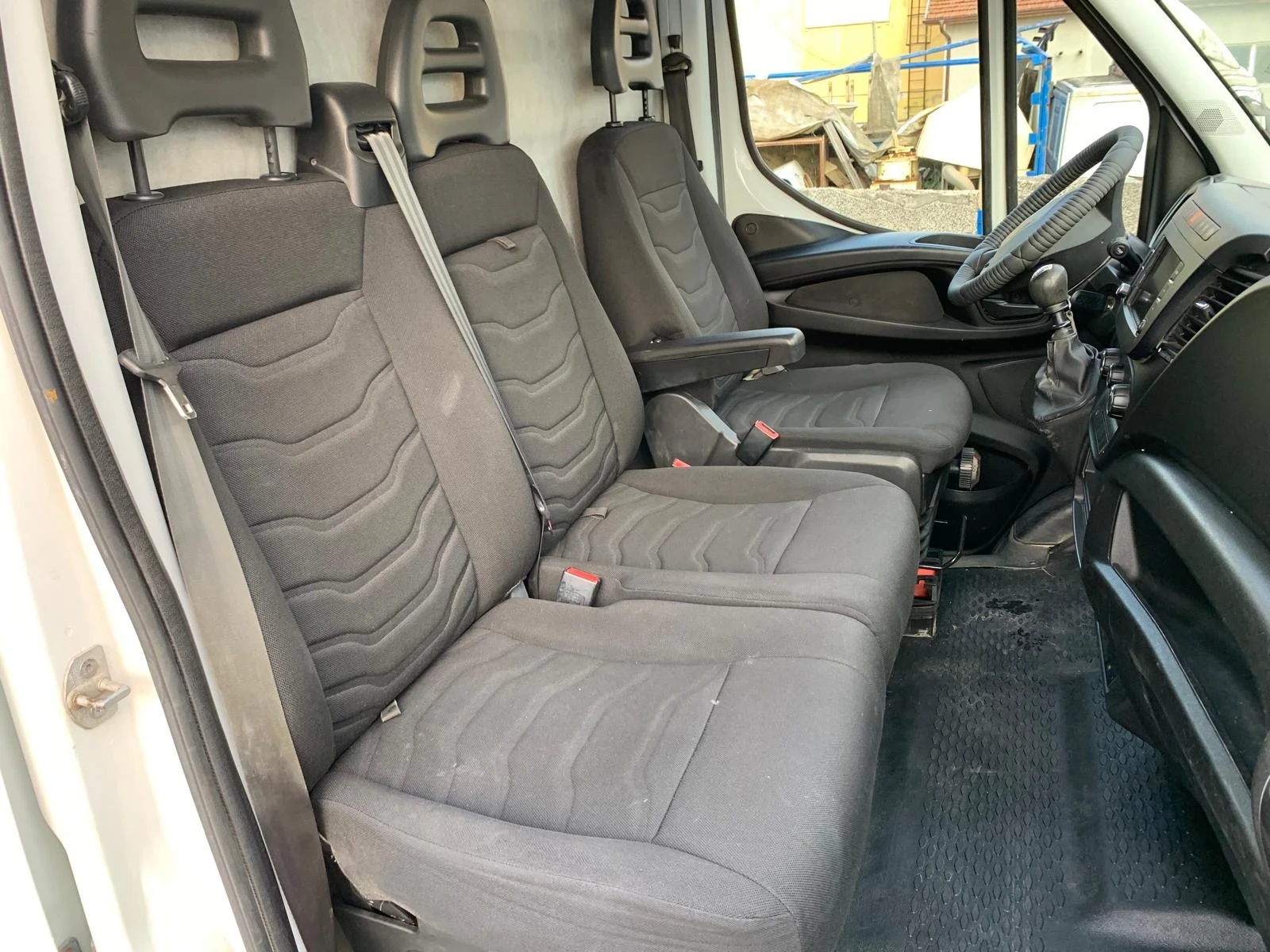 Iveco Daily 35-150 Климатик, снимка 16 - Бусове и автобуси - 55160245