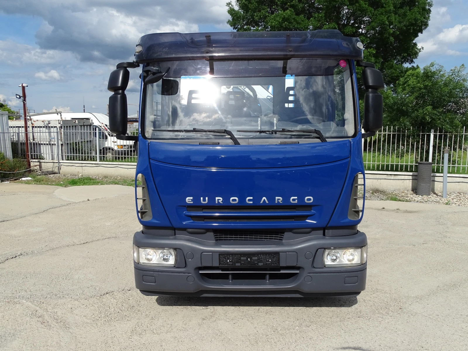 Iveco Eurocargo120e * ЕКАРИСАЖЕН КАМИОН ЗА ЖИВОТНИ* , снимка 10 - Камиони - 54824128