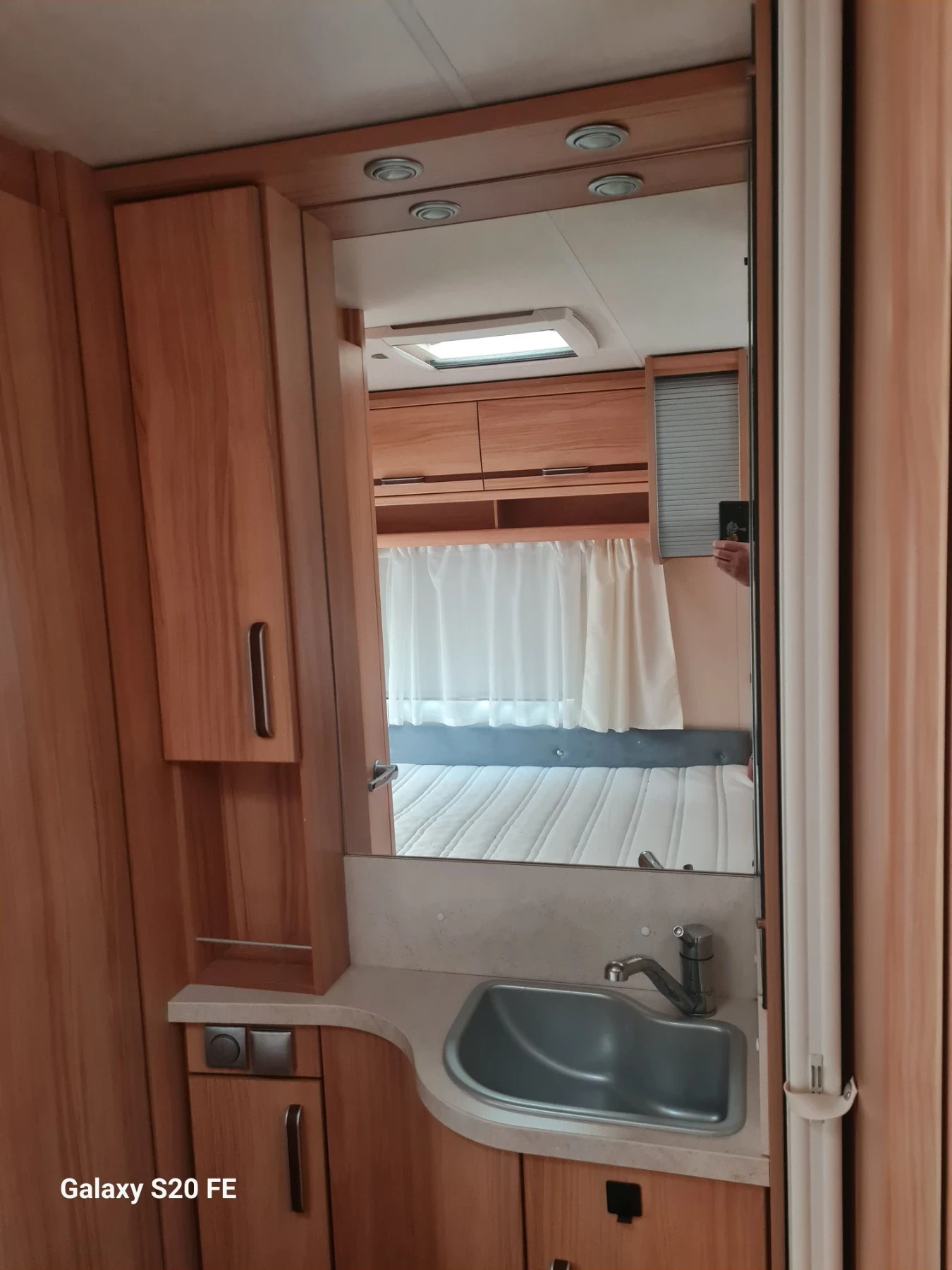 Каравана Knaus Tabert Wilk, снимка 10 - Каравани и кемпери - 56124235