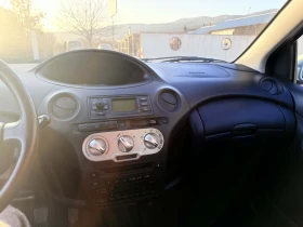 Toyota Yaris 1.00 VVT - i, снимка 6