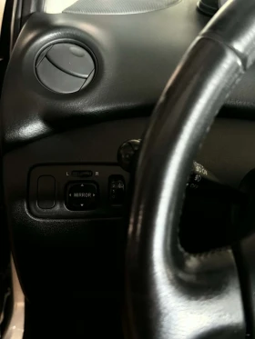 Toyota Yaris 1.00 VVT - i, снимка 12