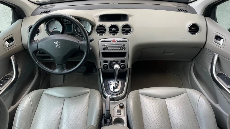 Peugeot 308 1.6i Панорама, снимка 10 - Автомобили и джипове - 47565292