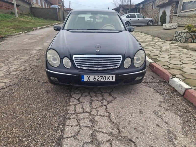 Mercedes-Benz E 270 2.7 CDI, снимка 10 - Автомобили и джипове - 48500456