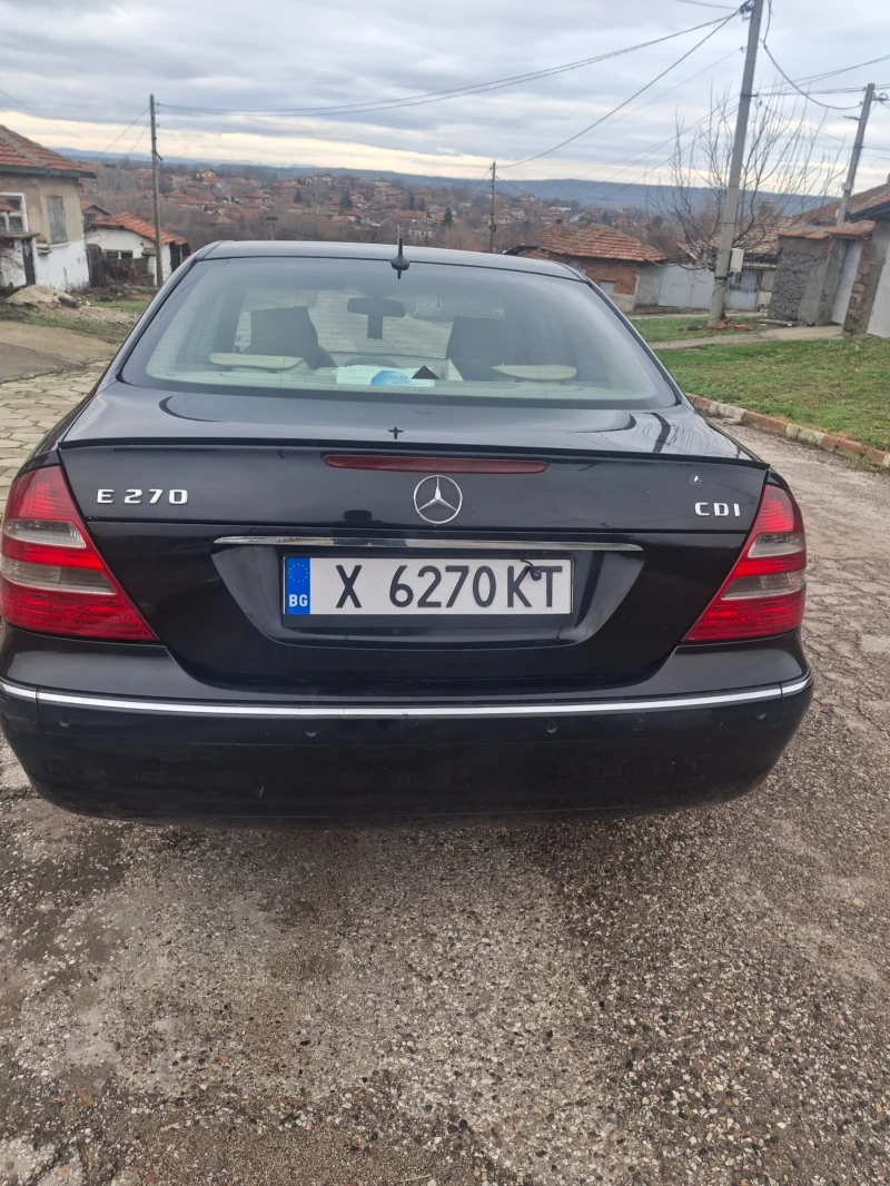 Mercedes-Benz E 270 2.7 CDI, снимка 3 - Автомобили и джипове - 48500456