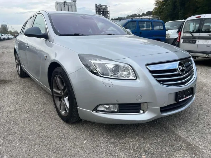 Opel Insignia, снимка 3 - Автомобили и джипове - 48590481