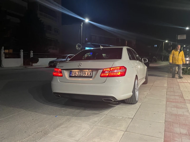 Mercedes-Benz E 350, снимка 8 - Автомобили и джипове - 49402552