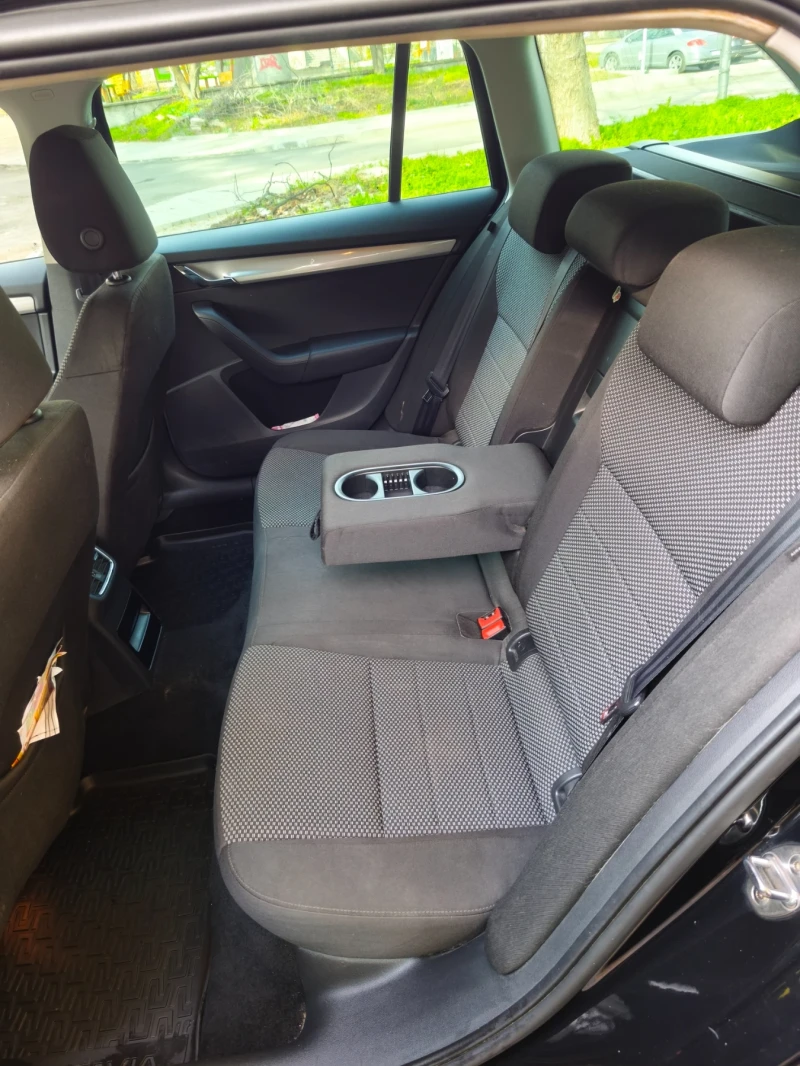 Skoda Octavia 1.6 Tdi Greenline, снимка 10 - Автомобили и джипове - 52723466