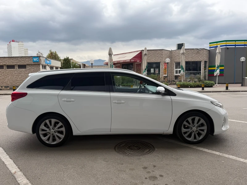 Toyota Auris 6 МЕСЕЦА ГАРАНЦИЯ/1.8 Hybrid 99к.с. Автоматик, снимка 5 - Автомобили и джипове - 52727982