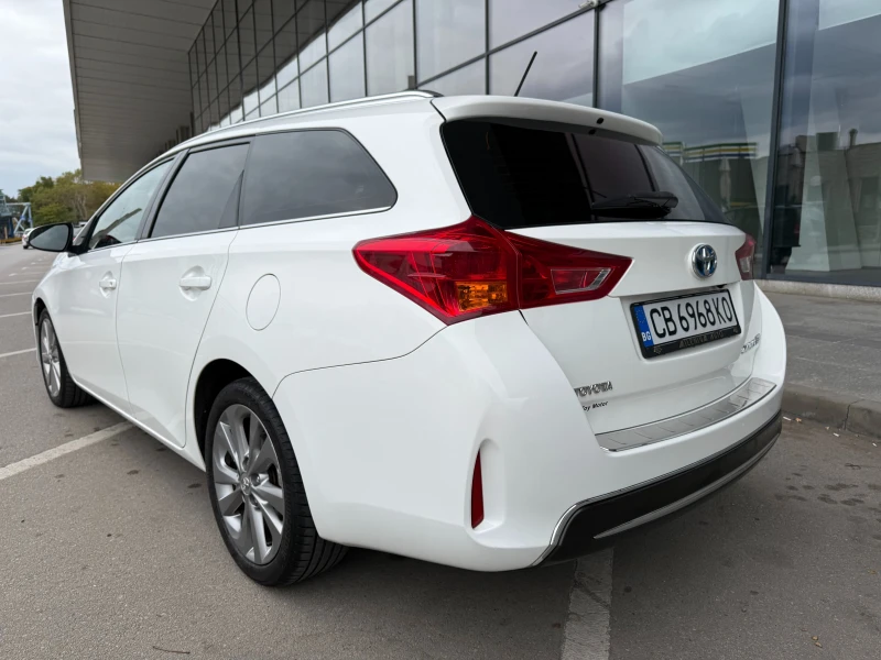 Toyota Auris 6 МЕСЕЦА ГАРАНЦИЯ/1.8 Hybrid 99к.с. Автоматик, снимка 3 - Автомобили и джипове - 52727982