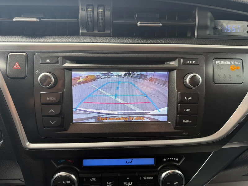 Toyota Auris 6 МЕСЕЦА ГАРАНЦИЯ/1.8 Hybrid 99к.с. Автоматик, снимка 12 - Автомобили и джипове - 52727982