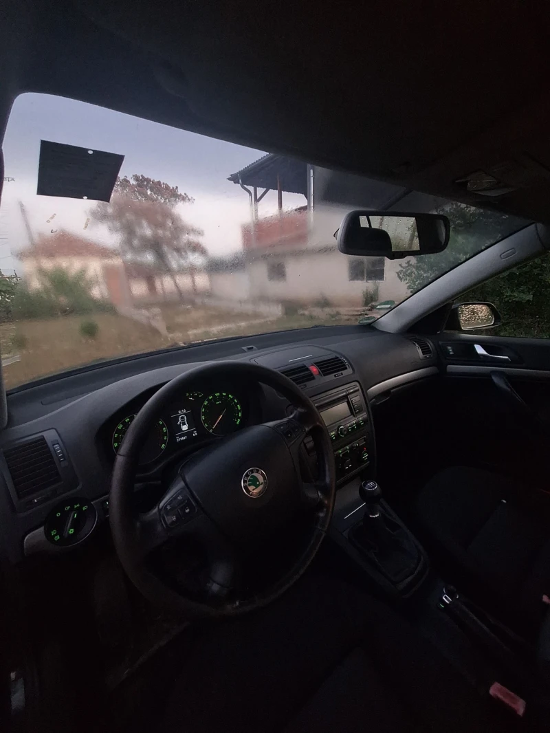 Skoda Octavia 2.0TDI 6ск, снимка 8 - Автомобили и джипове - 52867004