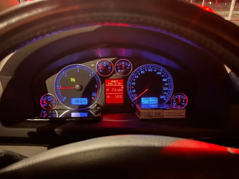 VW Sharan, снимка 11 - Автомобили и джипове - 53014269