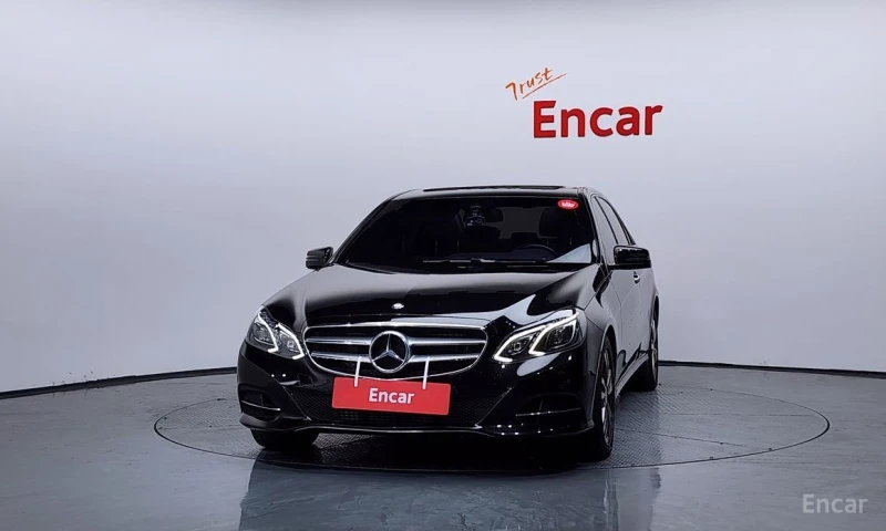 Mercedes-Benz E 220, снимка 3 - Автомобили и джипове - 53020120