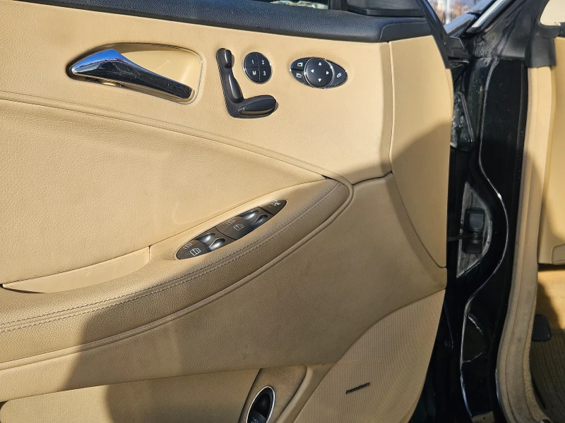 Mercedes-Benz CLS 500 5.0LPG, снимка 9 - Автомобили и джипове - 53251343