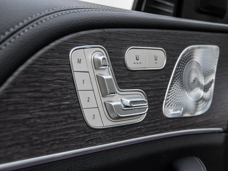 Mercedes-Benz GLE 450 AMG-PACK / 4MATIC / ПАНОРАМА / 7МЕСТА / BURMESTER , снимка 12 - Автомобили и джипове - 53393250