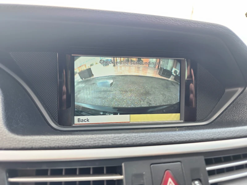 Mercedes-Benz E 350 AMG пакет ХАРМАН КАРДОН КЕЙЛЕС, снимка 14 - Автомобили и джипове - 53493706