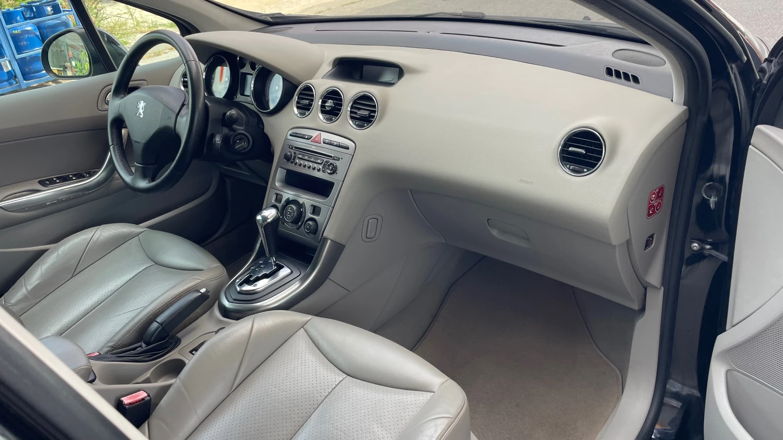 Peugeot 308 1.6i Панорама | Mobile.bg — изображение 13