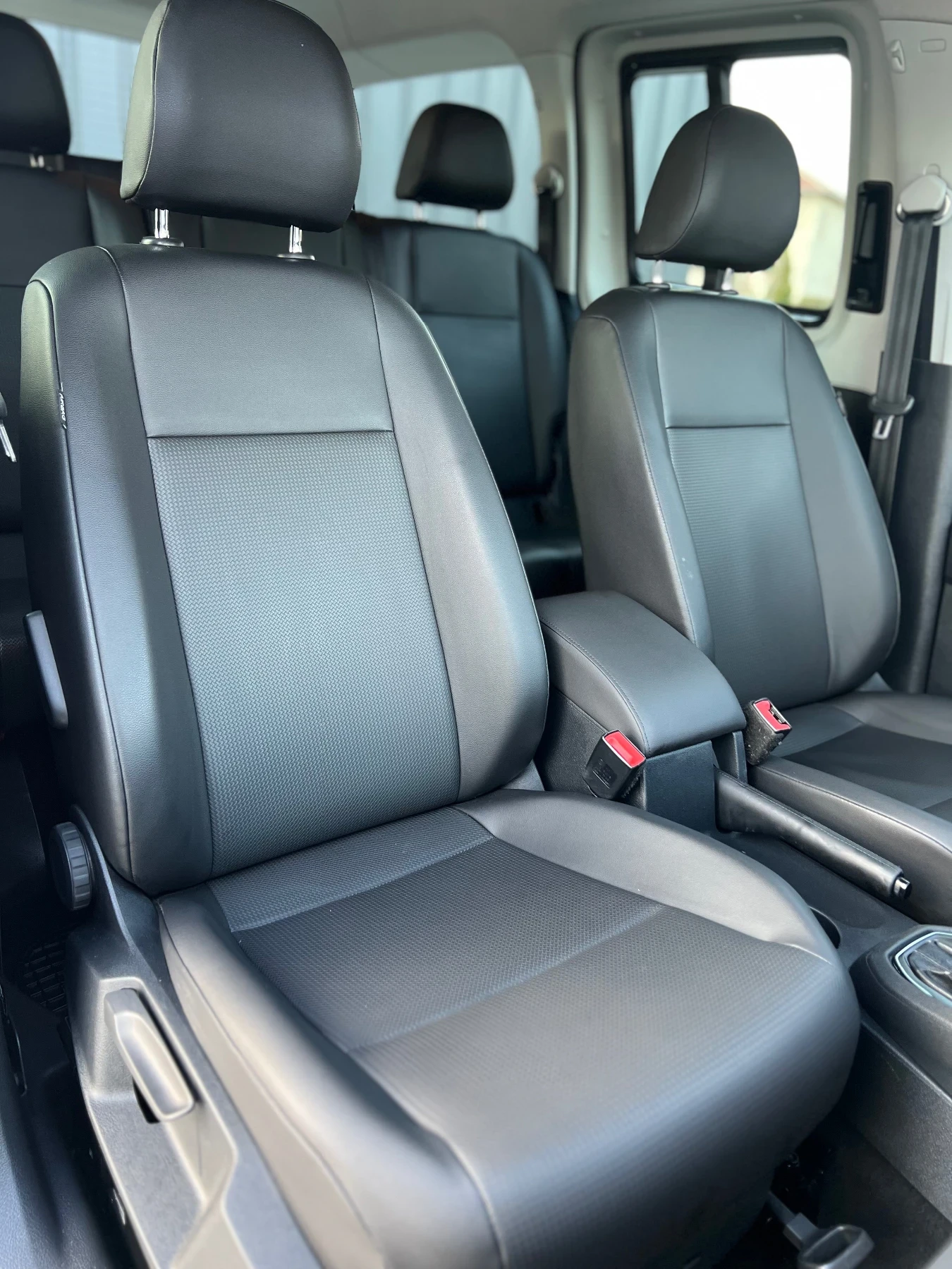 VW Caddy MAXXI 2.0 TDI DSG 6+ 1  | Mobile.bg   16