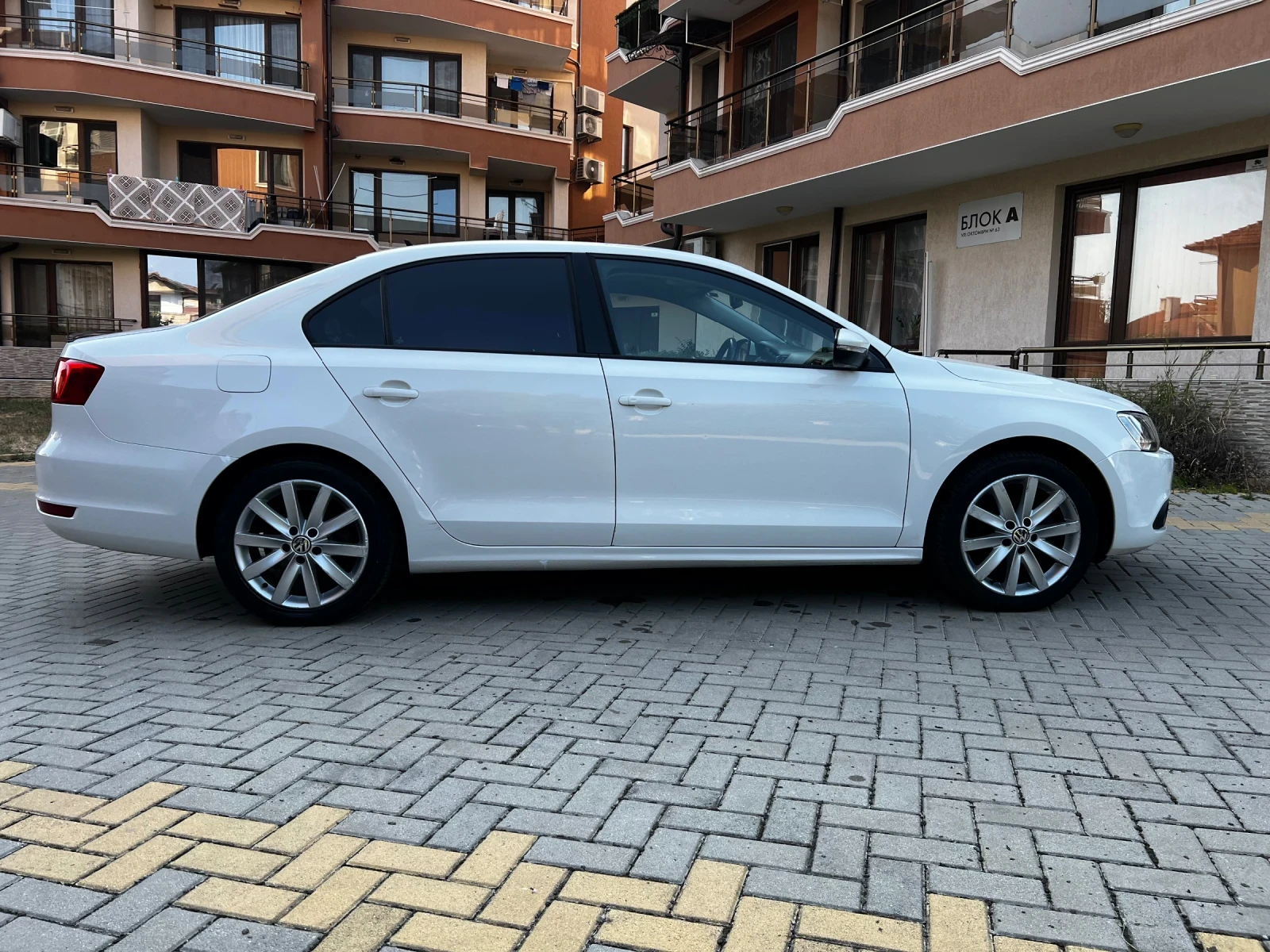 VW Jetta 2.0 TDI  - изображение 3