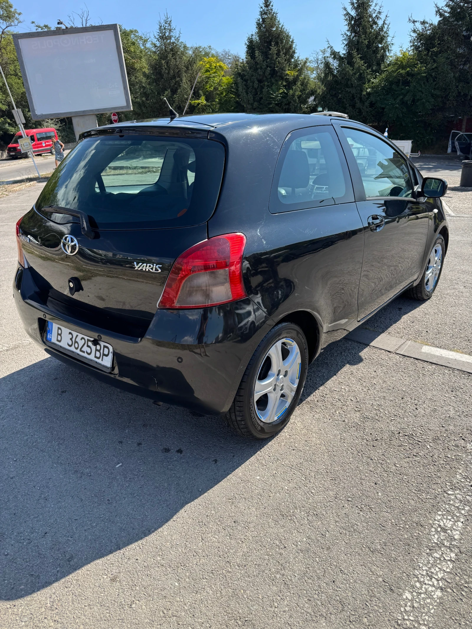 Toyota Yaris  - изображение 3