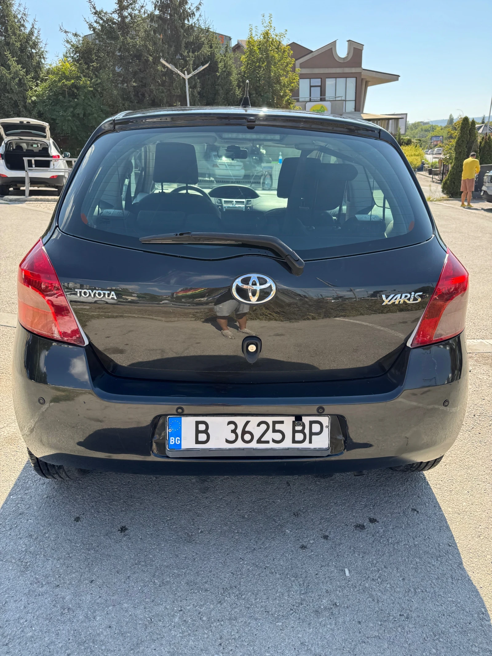 Toyota Yaris  - изображение 4