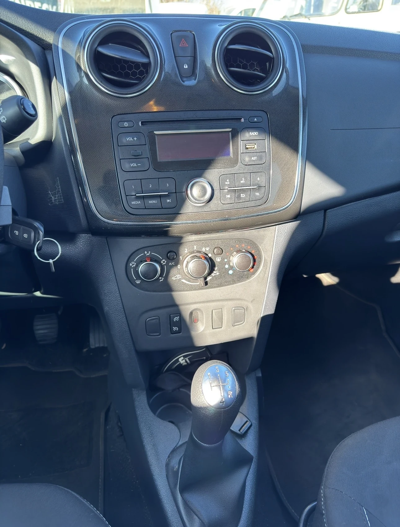Dacia Sandero ����� / ����� / ���� ����� ����/��������/��������� | Mobile.bg � ����������� 12