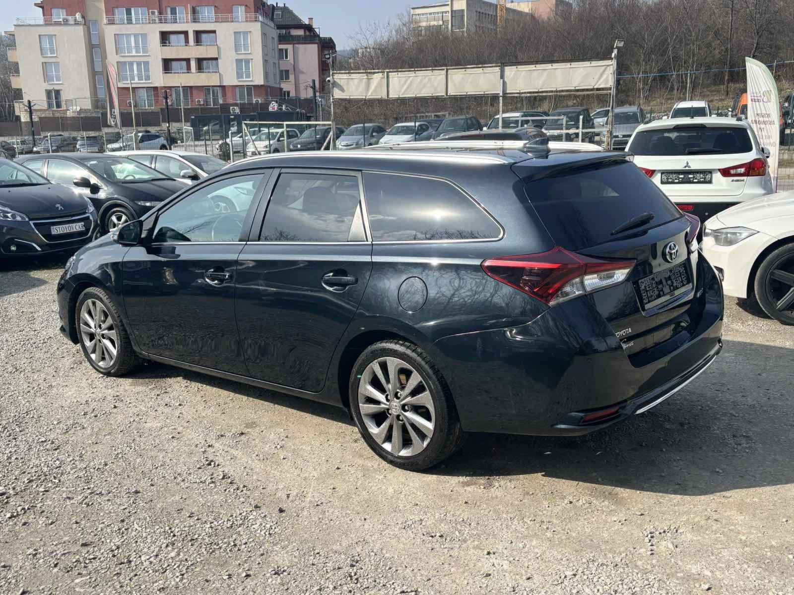 Toyota Auris 1.6D4D, снимка 5 - Автомобили и джипове - 53753505