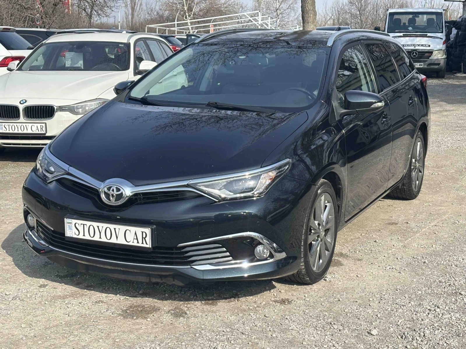 Toyota Auris 1.6D4D, снимка 2 - Автомобили и джипове - 53753505